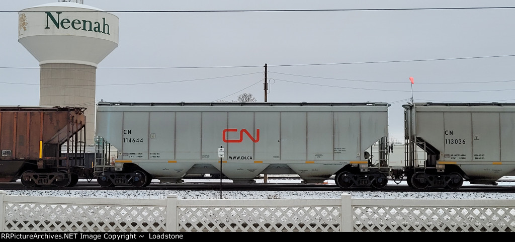 CN 114644